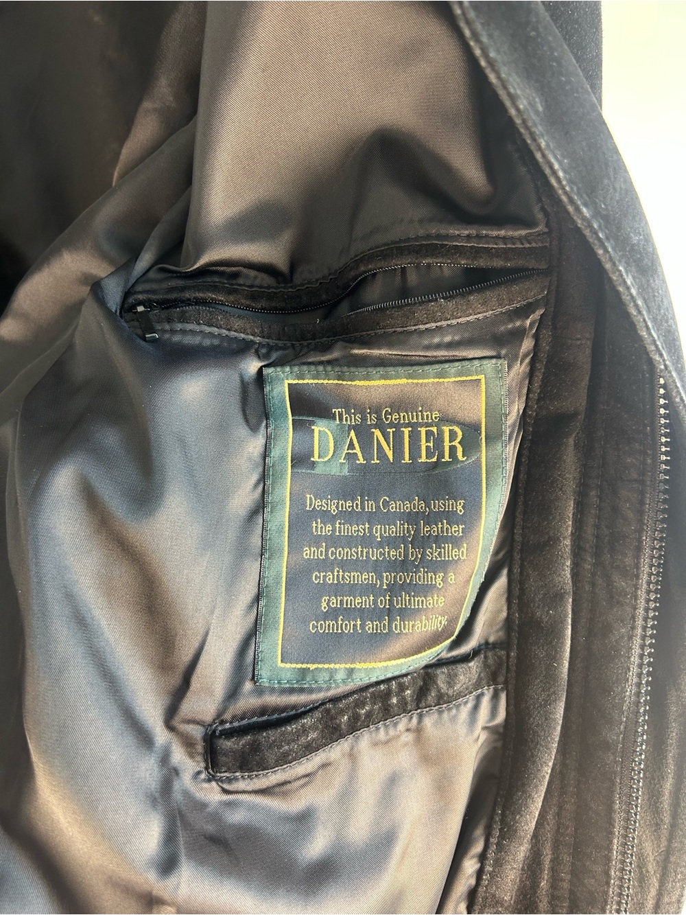 Danier Leather Men’s Suede Jacket Size M Zip Up Genuine Canada Black Bomber EUC - Picture 12 of 16